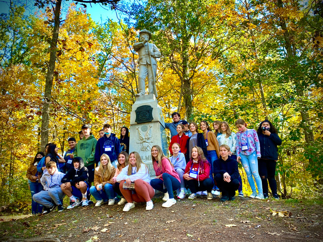 Kids in a Gettysburg monument